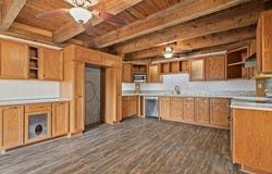 20416 Wilson Rd, Coupland, TX 78615