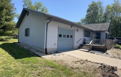 304 State St., Pleasant Hill, IL 62366