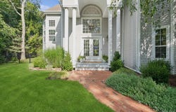 35 Hollow Lane, Westhampton, NY 11977