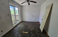 200 Juniper Dr, Coraopolis, PA 15108
