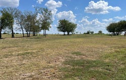 611 E Broadmore Avenue, Wills Point, TX 75169