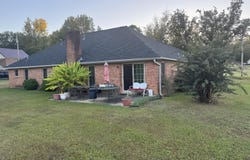 276 Salem Church Rd, Grenada, MS 38901