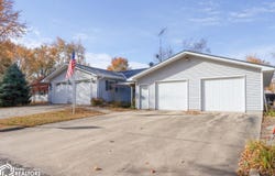 201 N Chestnut, Winfield, IA 52659