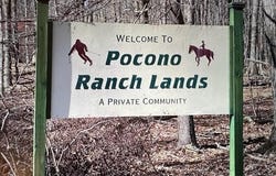 295 Sparrow Loop, Bushkill, PA 18324