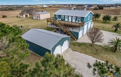 19 Dewberry Lane, Seadrift, TX 77983