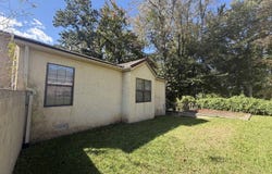 28 Cedar Drive, Hurricane, WV 25526