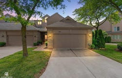 26031 harbour pointe dr N, Harrison Twp, MI 48045-3298