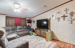 104 E Cragin Street, Sundown, TX 79372