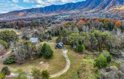 133 Westwing Cave Rd, Townsend, TN 37882