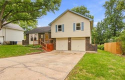 817 E Cothrell Street, Olathe, KS 66061