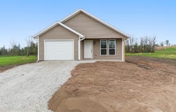 7902 Blockade N, Seligman, MO 65745