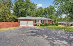 395 College St, Clay, KY 42404