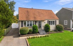 171 Olive Ave, Pompton Lakes Boro, NJ 07442-1534