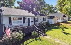 660 N AUGUSTA AVE, WAYNESBORO, VA 22980