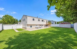 16 Berkeley Avenue, Selden, NY 11784