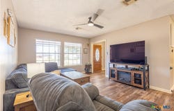1504 W 6th Street, McGregor, TX 76657