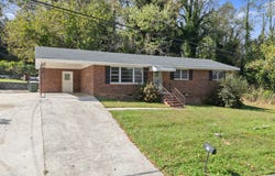 574 S Sage Street, Toccoa, GA 30577