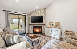196 Bartlow Circle, Union Dale, PA 18470