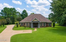 1103 Steele Road, Starkville, MS 39759