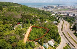 W 10th St, Duluth, MN 55806