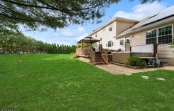 96 Carol Pl, Wayne Twp., NJ 07470-2926