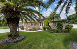586 OAK BAY Drive, OSPREY, FL 34229