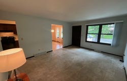69 Devonshire Circle, Elgin, IL 60123