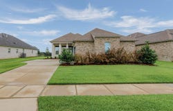 14058 Beverly Park Dr, Gonzales, LA 70737