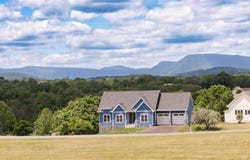 20 Cora Ln, Lexington, VA 24450