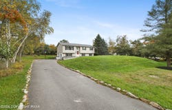 1541 Ann Lane, Effort, PA 18330