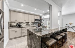 1221 N Kings Rd, West Hollywood, CA 90069