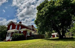 1618 State Street, Lexington, MO 64067