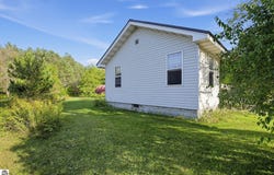 N11450 M-95, Channing, MI 49815