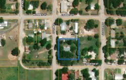 Wells St, Rocksprings, TX 78880