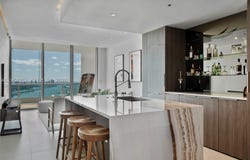 900 Biscayne Blvd, Miami, FL 33132