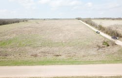 Happy Swaner Lane, Axtell, TX 76624