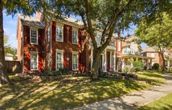 1833 Auburn Drive, Carrollton, TX 75007