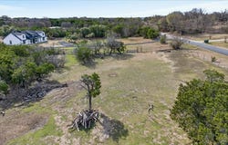 170 Edgehill Drive, Azle, TX 76020