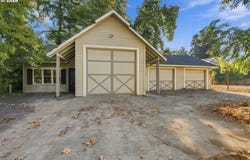 1610 CAL YOUNG Rd, Eugene, OR 97401