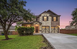 380 Apricot Dr, Kyle, TX 78640