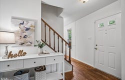 9357 CHESTNUT KNOLLS DR, FAIRFAX, VA 22032