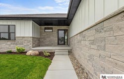 8825 Ranch Gate Road, Lincoln, NE 68520