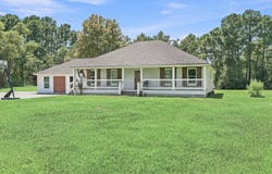 2904 Garrison Ln, Orange, TX 77630