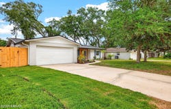 61 Merrywood Circle, Ormond Beach, FL 32174