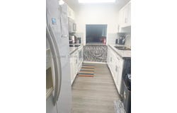 177 Lakeview Dr, Weston, FL 33326