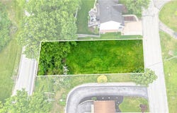 Lantern Hill Dr, Pittsburgh, PA 15236