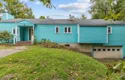 10 Ridge Road, Jericho, VT 05465