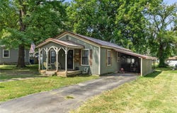 509 N State Street, Caney, KS 67333