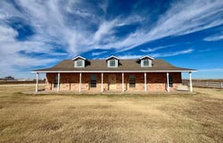 1942 Co Rd 135, Plainview, TX 79072