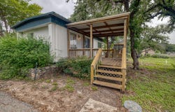57 Leinweber, Leakey, TX 78873